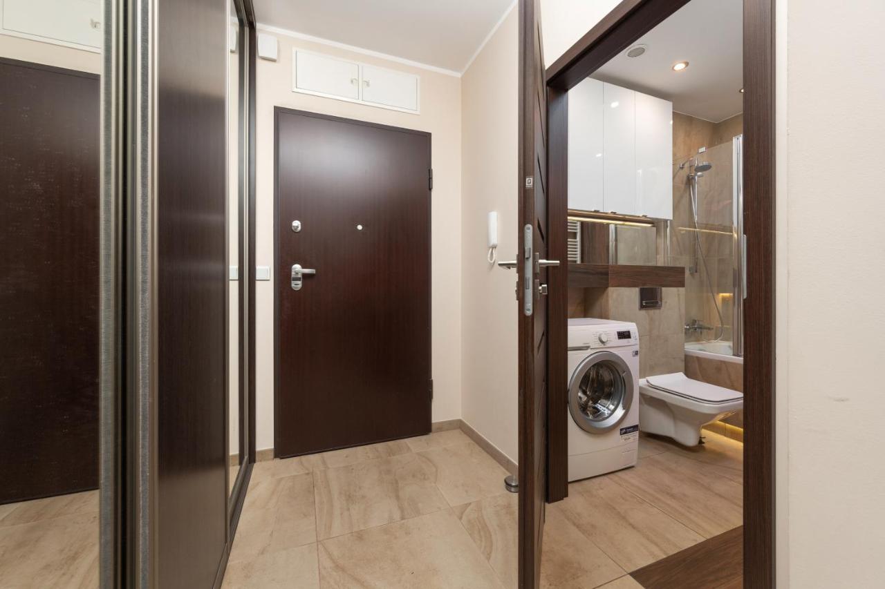 Apartment Wroclaw Krakowska With Balcony And Free Garage By Noclegi Renters Exterior foto